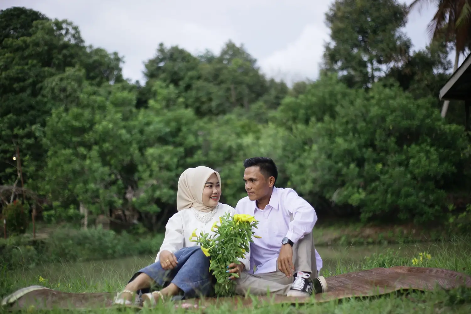 Foto - May Hasibuan & Iwan (12)