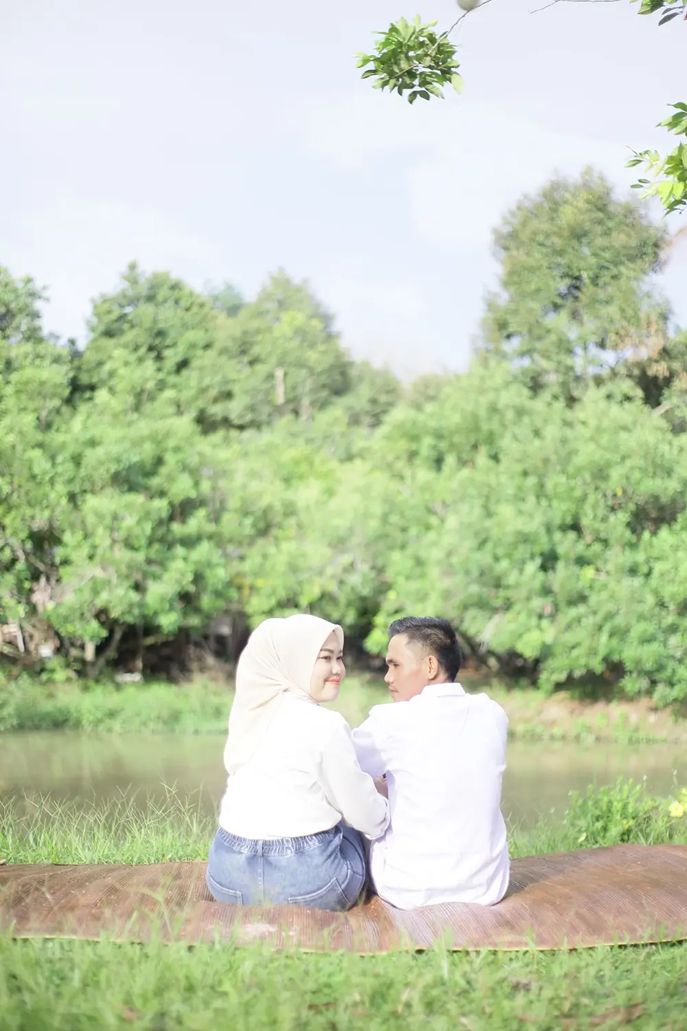 Foto - May Hasibuan & Iwan (3)