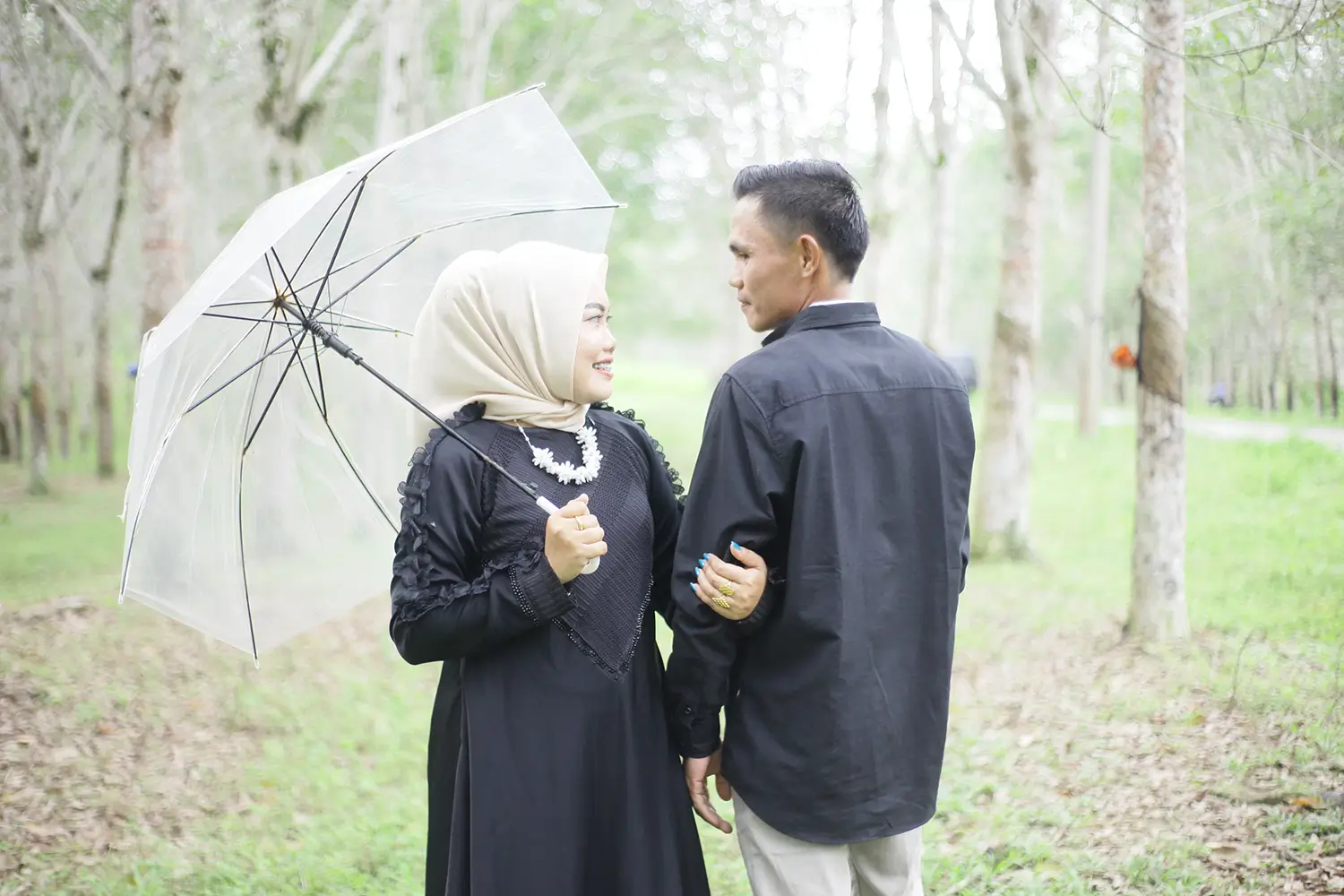 Foto - May Hasibuan & Iwan (5)